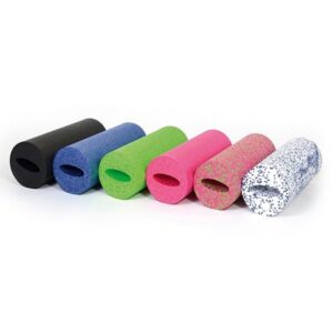 Image of the range of colours of the sissel myofascia roller all six options are in a line side on to show the insert cut into the side to hold onto they are lined up from the left black blue lime magenta magenta/lime and blue/white all on a white background
